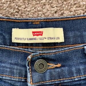 Women’s Levi’s Slimming Jeans